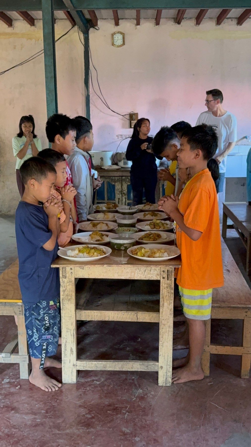Thanking God before a meal